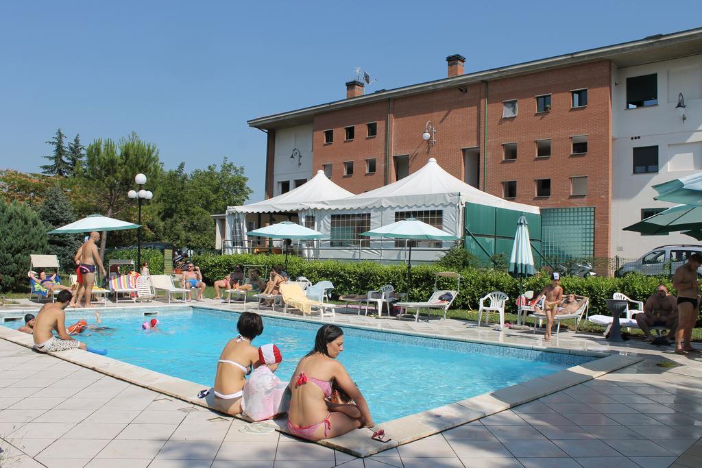 Residence La Piscina Isola del Gran Sasso dʼItalia Dış mekan fotoğraf